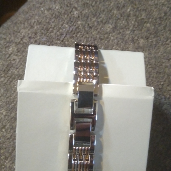 Watch - Picture 2 of 4